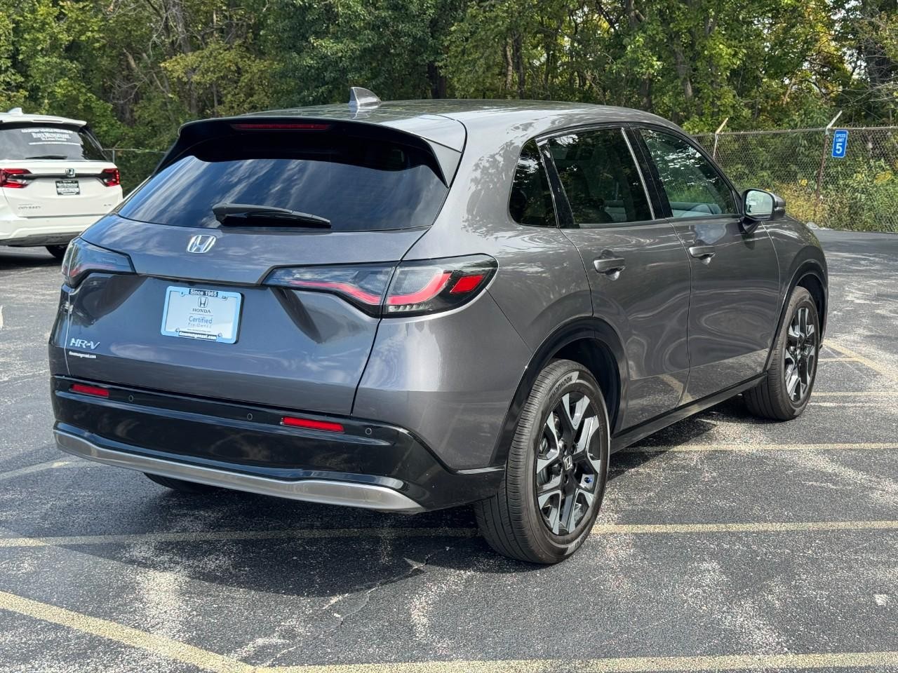 Honda HR-V Vehicle Full-screen Gallery Image 04