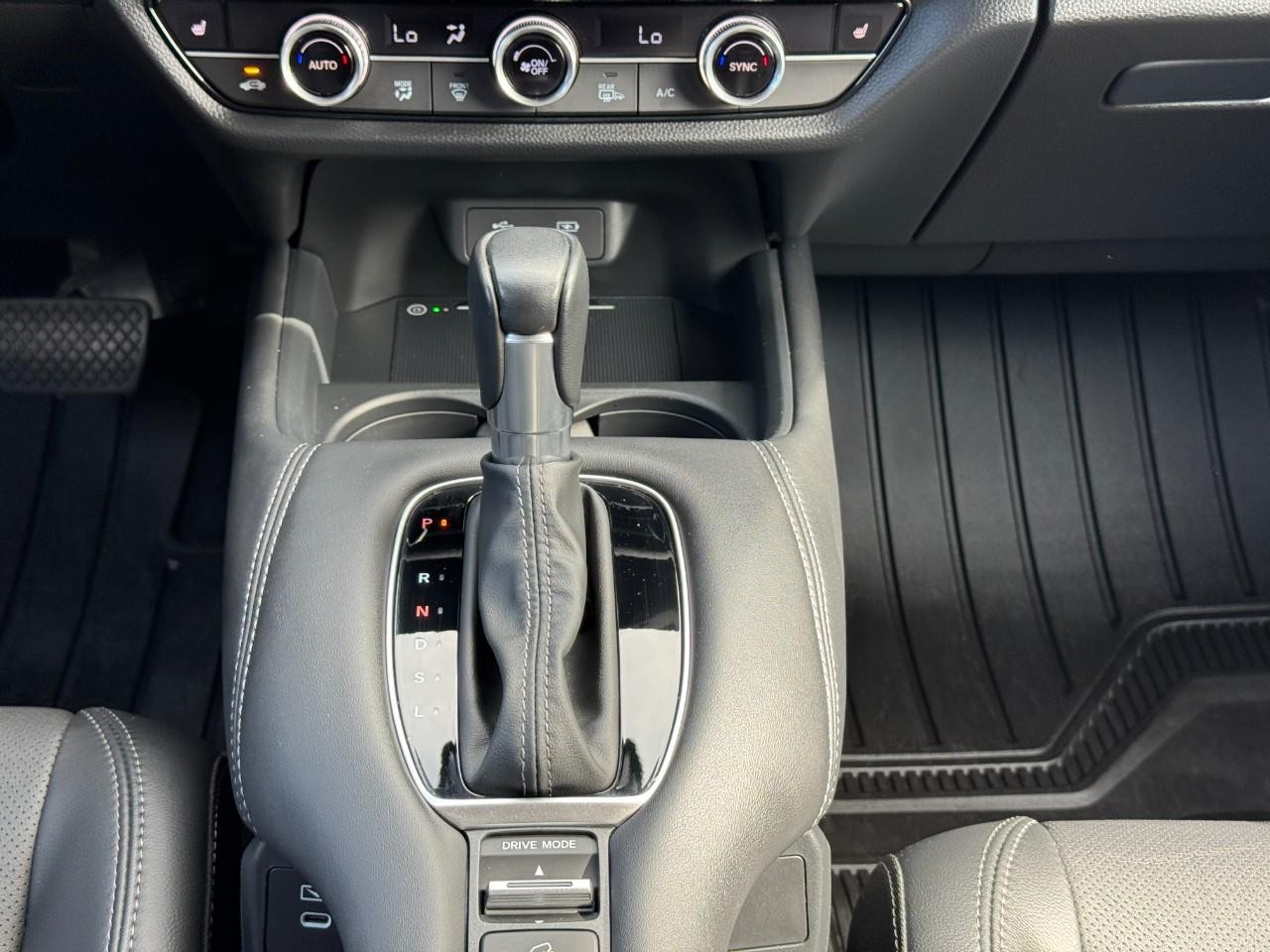 Honda HR-V Vehicle Full-screen Gallery Image 15