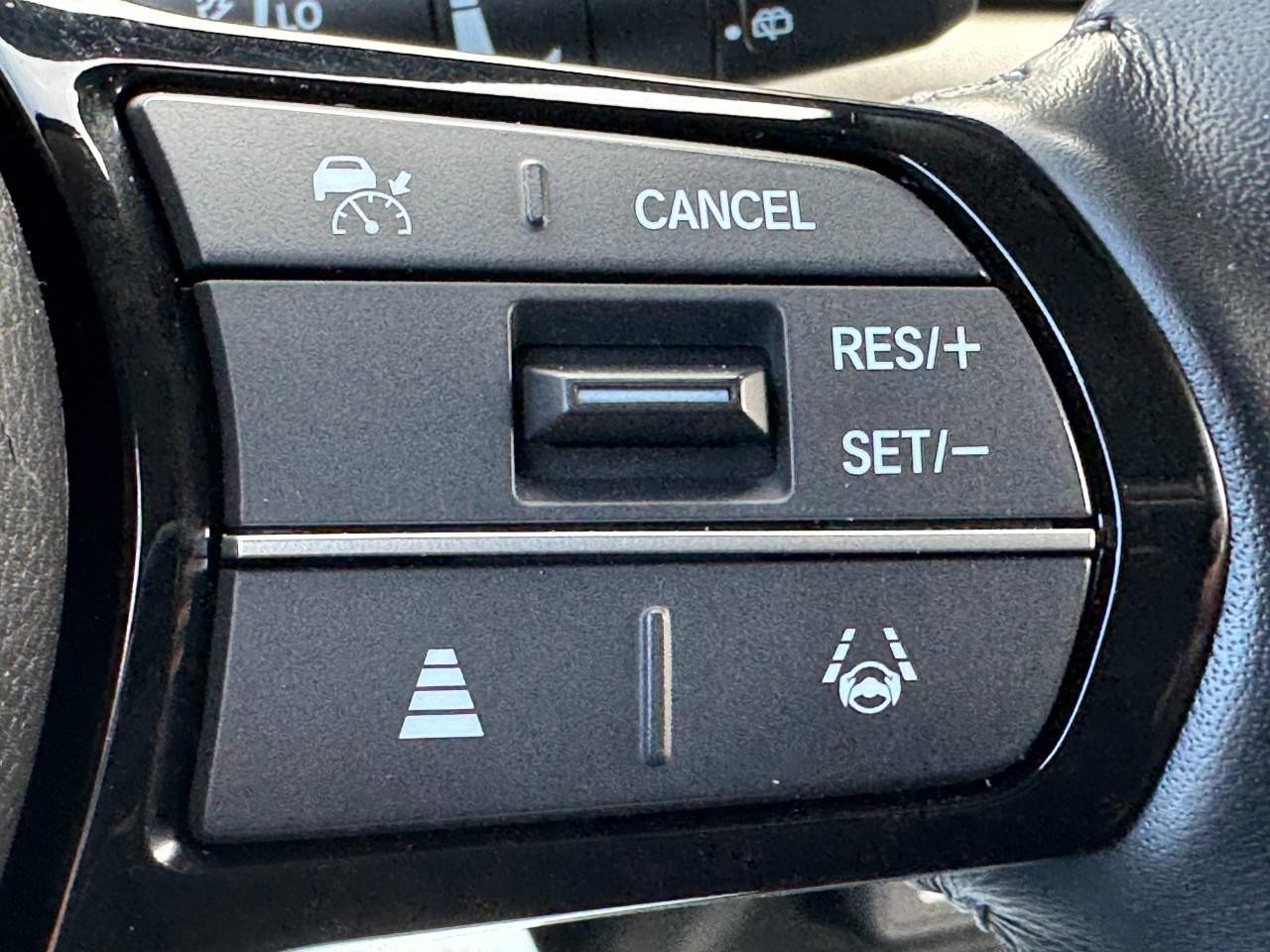 Honda HR-V Vehicle Full-screen Gallery Image 20