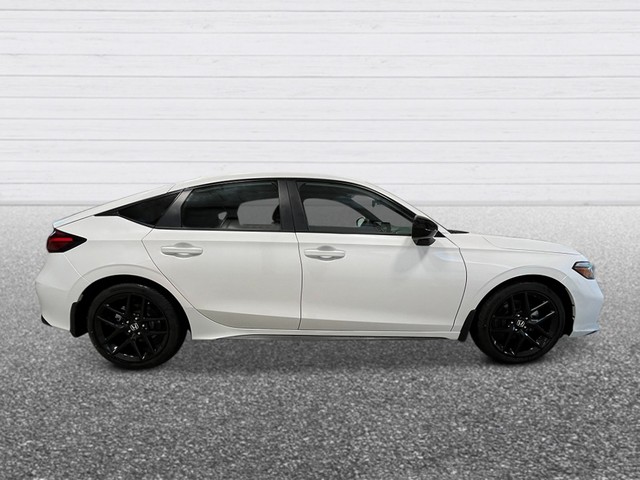 Honda Civic Hatchback Hybrid Vehicle Full-screen Gallery Image 09