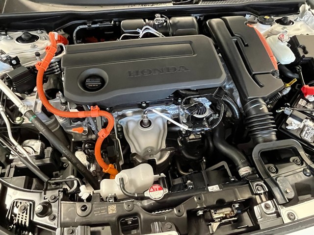 Honda Civic Hatchback Hybrid Vehicle Full-screen Gallery Image 13