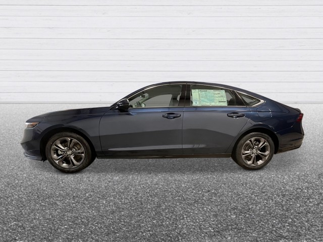 Honda Accord Hybrid Vehicle Full-screen Gallery Image 03