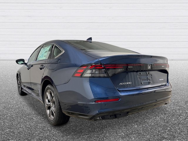 Honda Accord Hybrid Vehicle Full-screen Gallery Image 04
