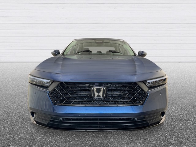 Honda Accord Hybrid Vehicle Full-screen Gallery Image 11