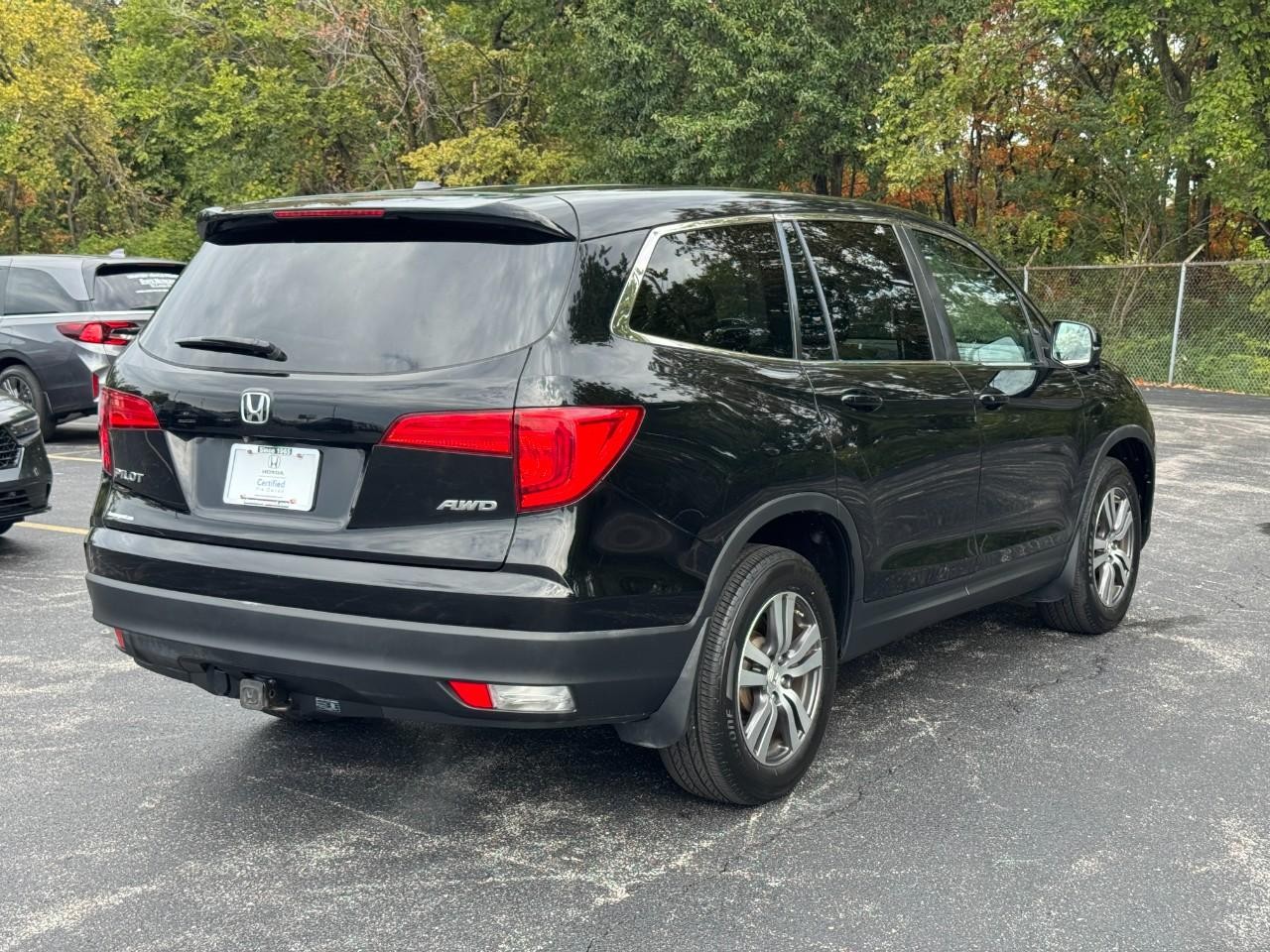 Honda Pilot Vehicle Full-screen Gallery Image 04