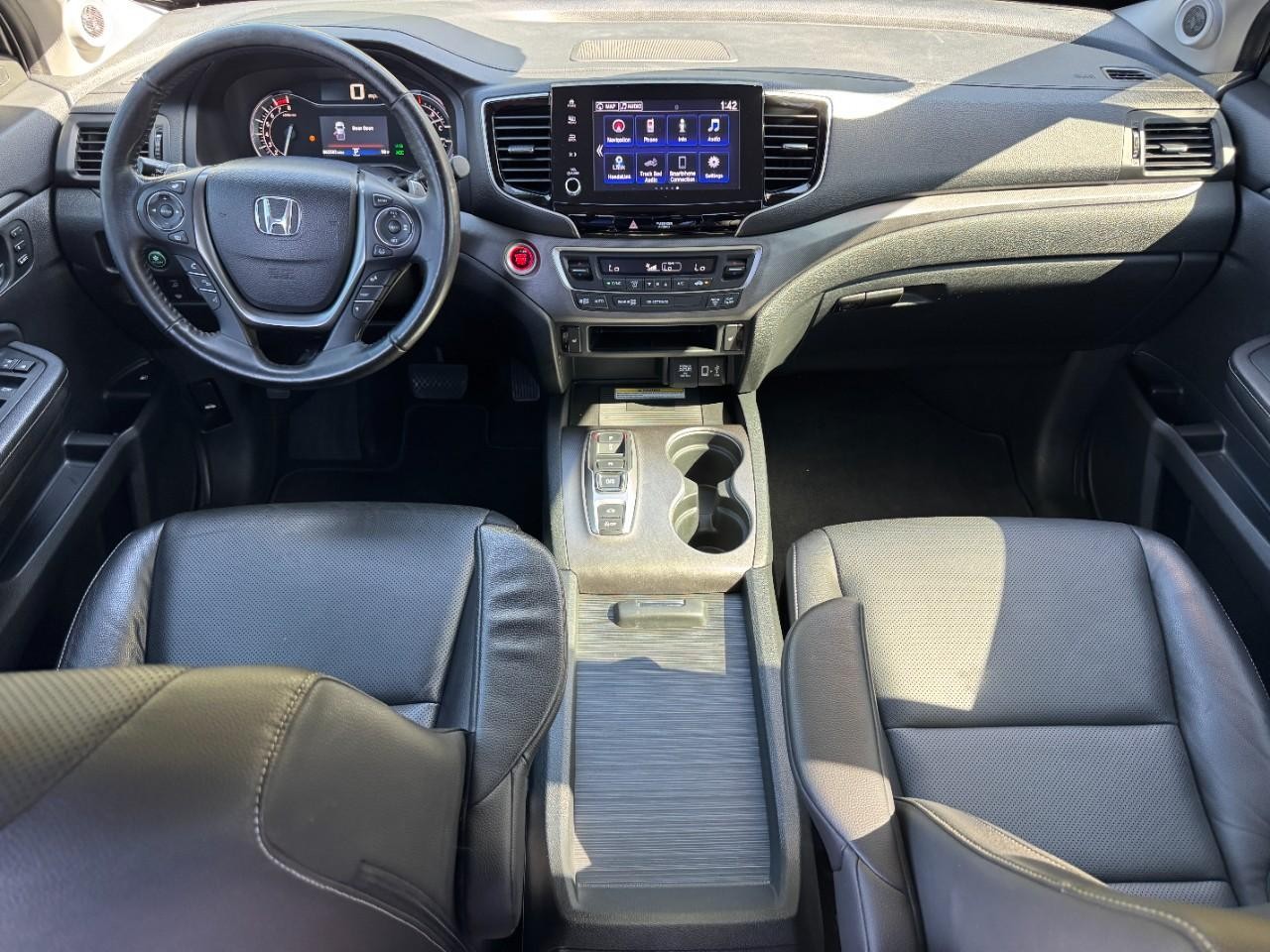 Honda Ridgeline Vehicle Full-screen Gallery Image 12