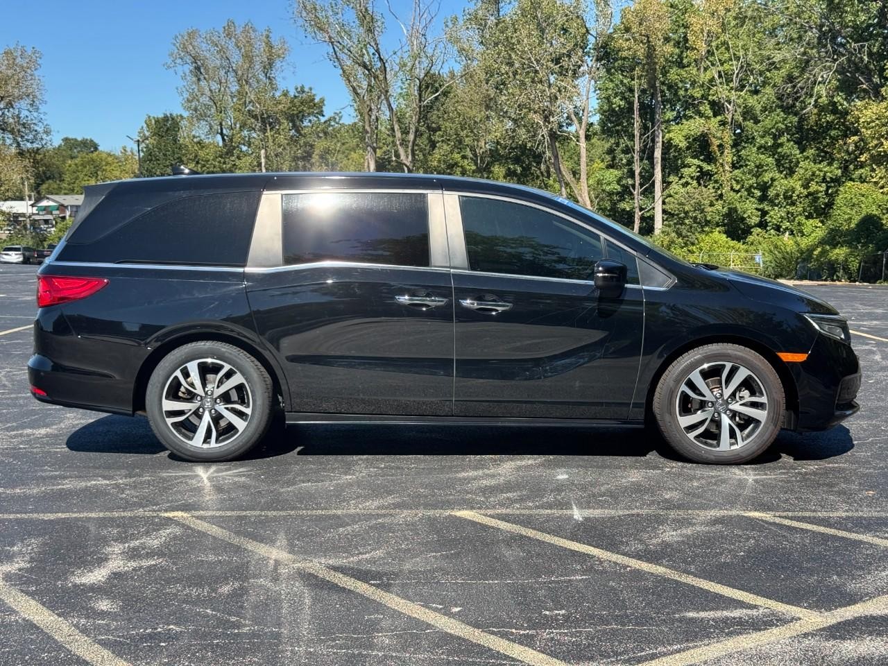 Honda Odyssey Vehicle Full-screen Gallery Image 03