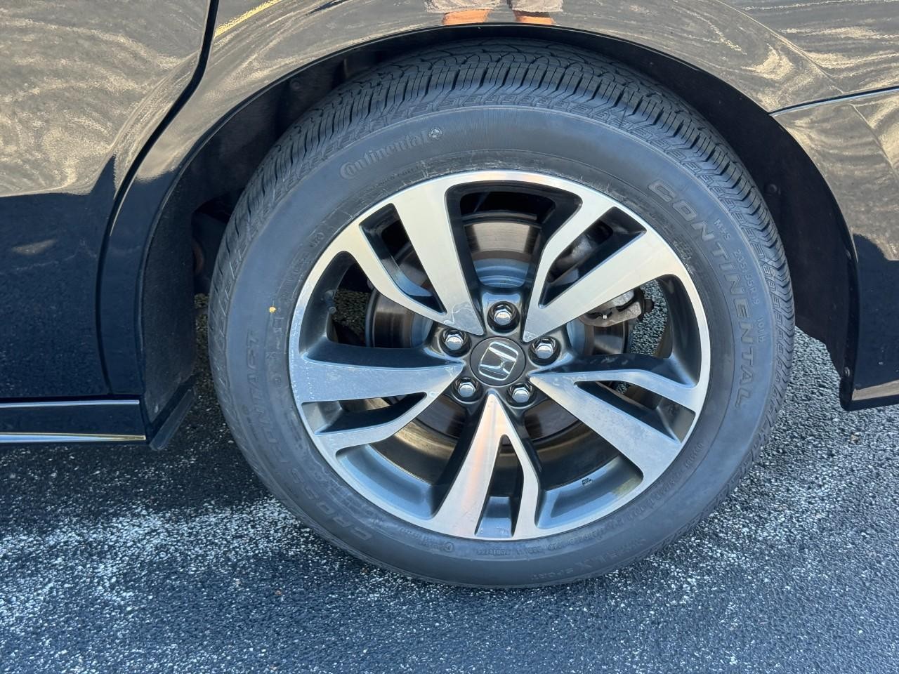 Honda Odyssey Vehicle Full-screen Gallery Image 09