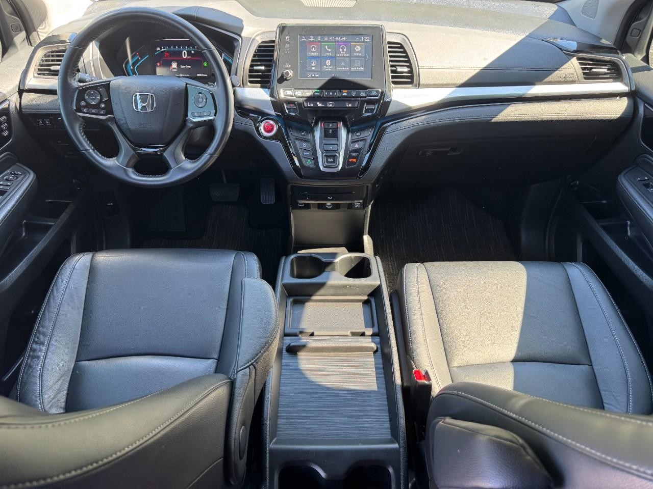 Honda Odyssey Vehicle Full-screen Gallery Image 14
