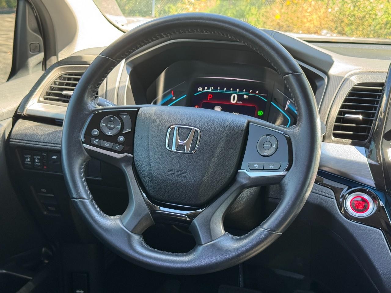Honda Odyssey Vehicle Full-screen Gallery Image 15