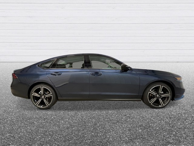 Honda Accord Sedan Vehicle Full-screen Gallery Image 08