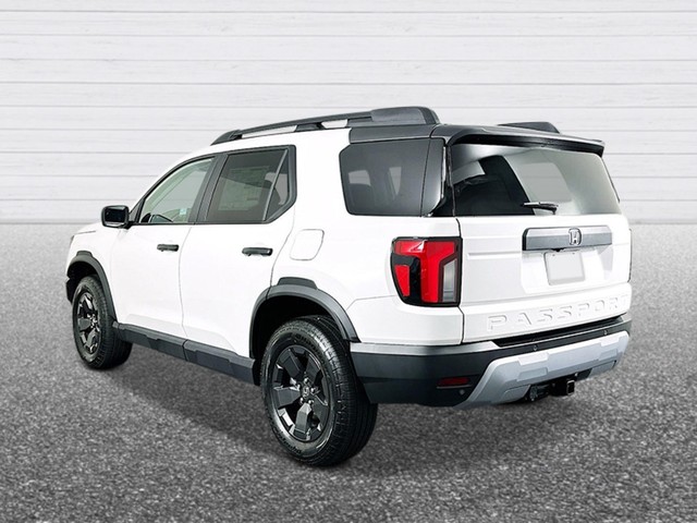 Honda Passport Vehicle Full-screen Gallery Image 03