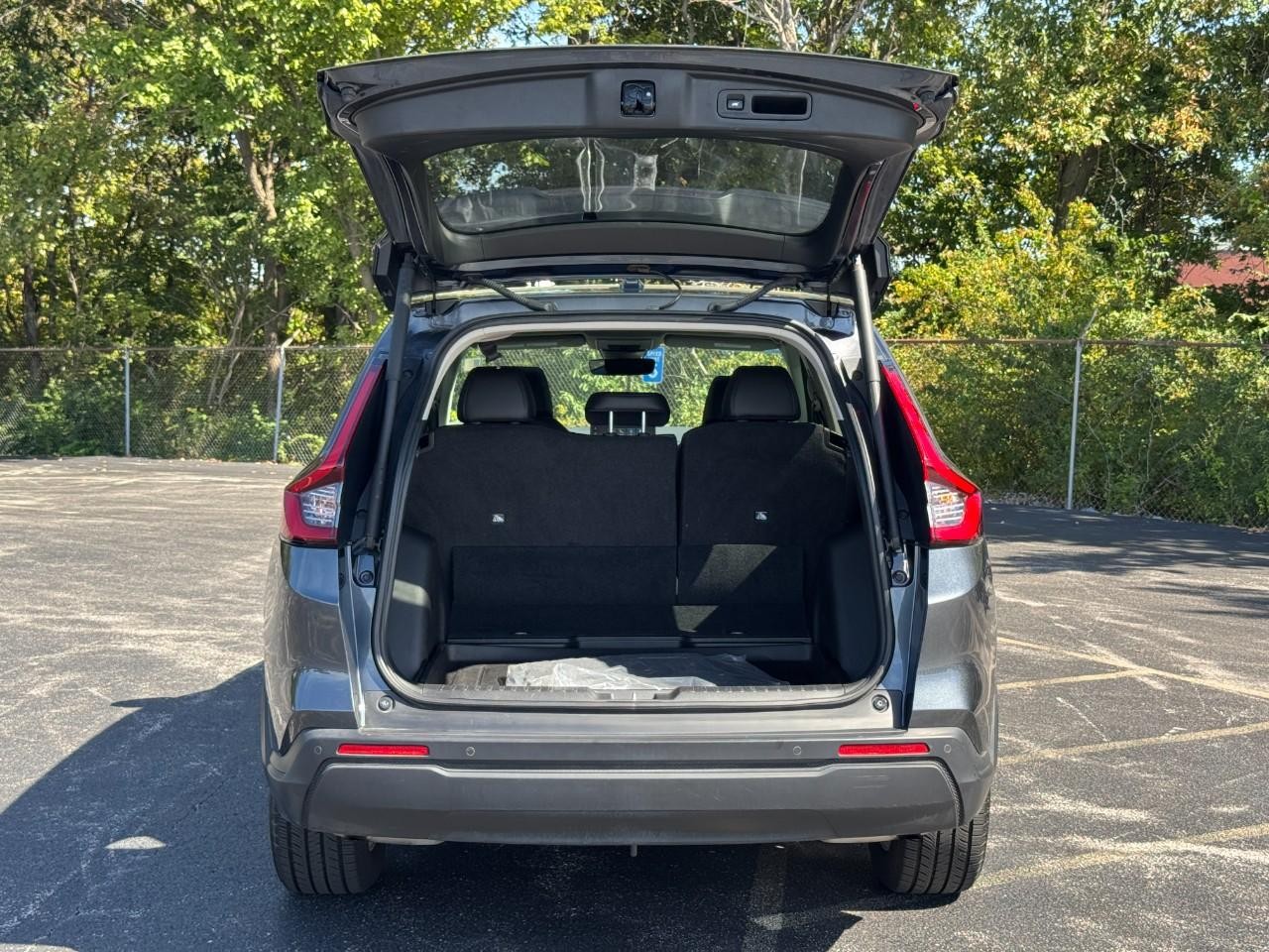Honda CR-V Vehicle Full-screen Gallery Image 05