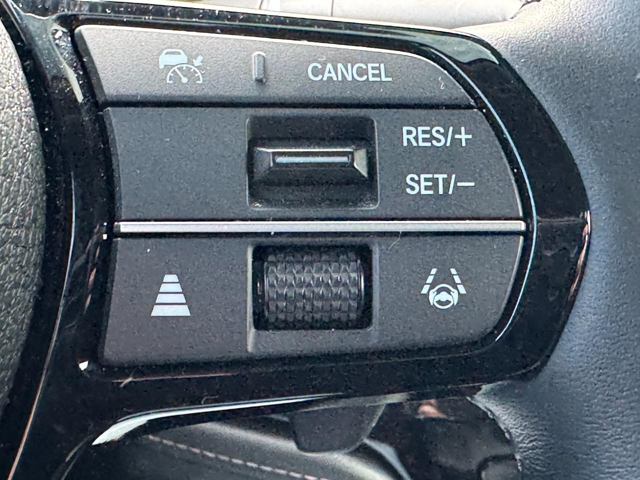 Honda Accord Hybrid Vehicle Full-screen Gallery Image 21