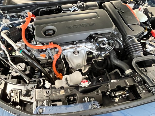 Honda Civic Sedan Hybrid Vehicle Full-screen Gallery Image 13