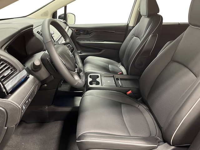 Honda Odyssey Vehicle Full-screen Gallery Image 16