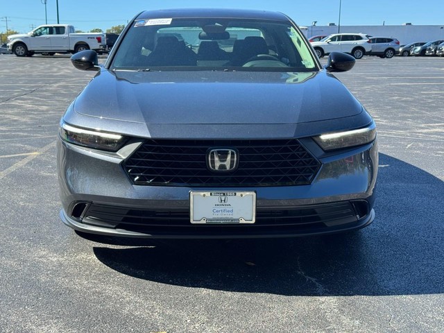 Honda Accord Sedan Vehicle Full-screen Gallery Image 10