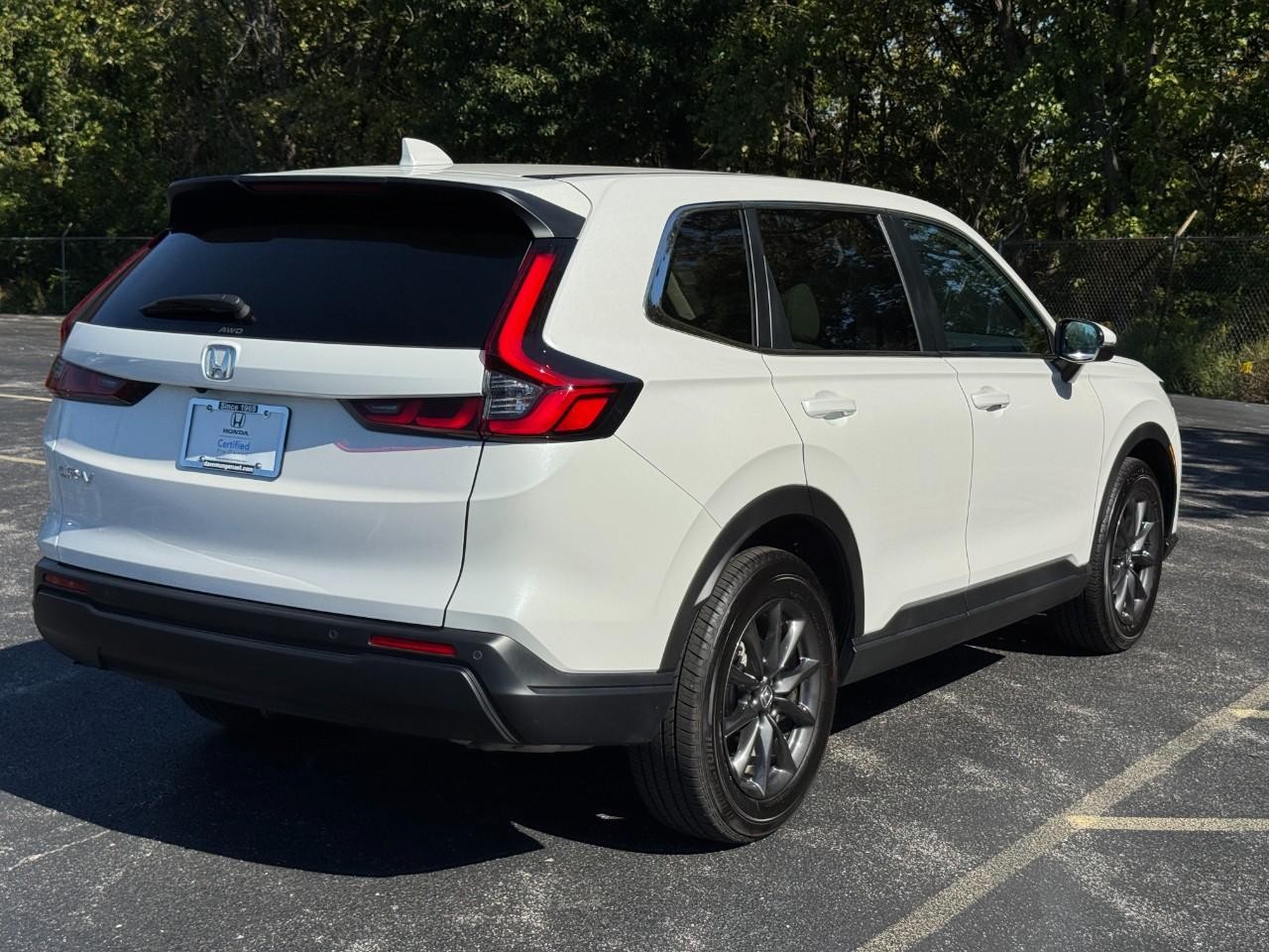 Honda CR-V Vehicle Full-screen Gallery Image 04