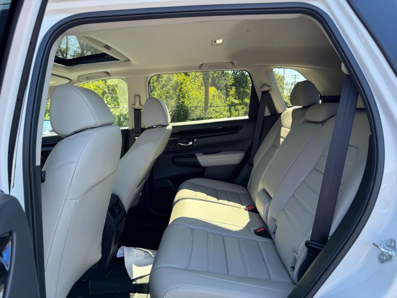 Honda CR-V Vehicle Full-screen Gallery Image 11