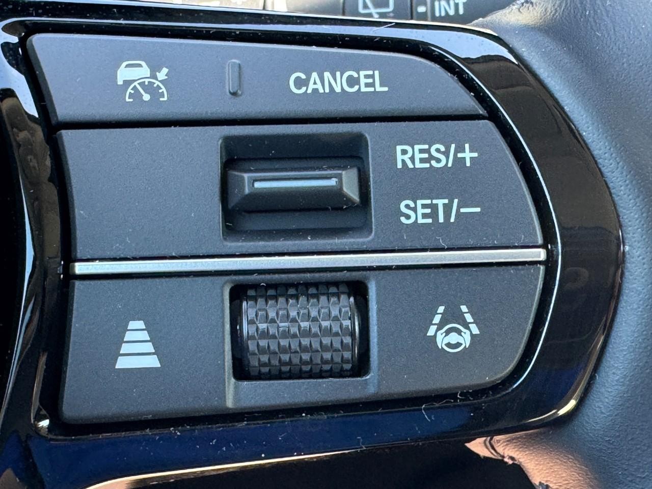 Honda CR-V Vehicle Full-screen Gallery Image 21