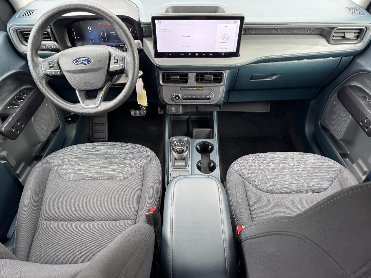 Ford Maverick Vehicle Full-screen Gallery Image 12