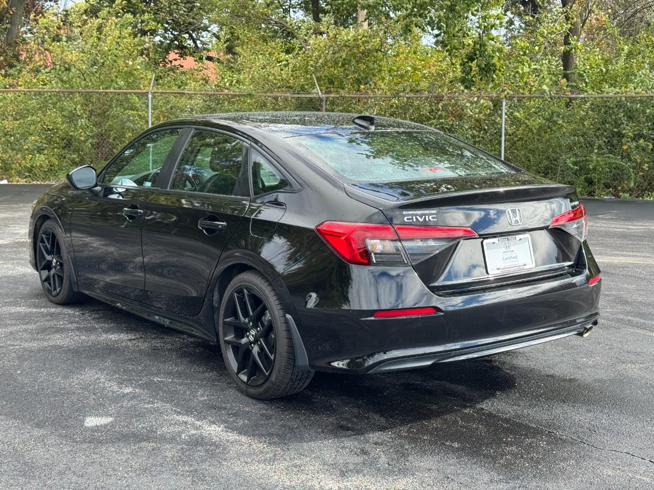 Honda Civic Sedan Vehicle Full-screen Gallery Image 08