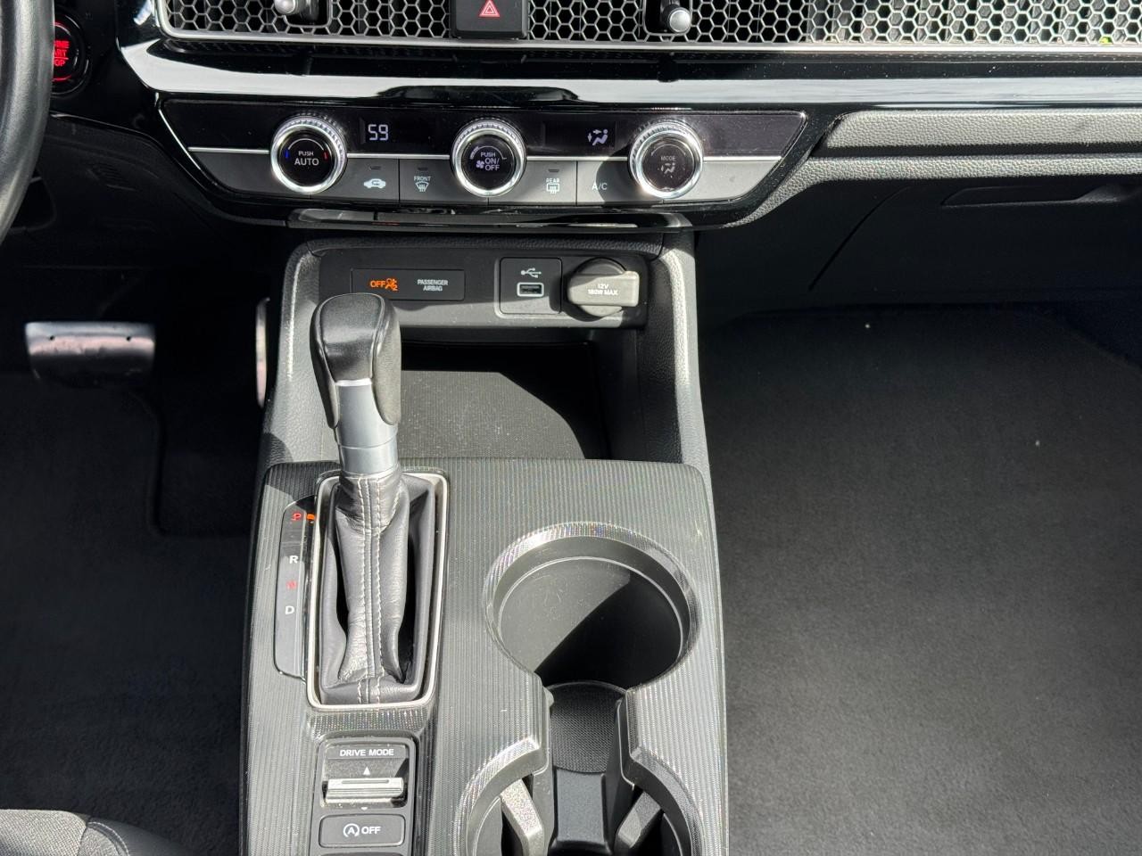 Honda Civic Sedan Vehicle Full-screen Gallery Image 16