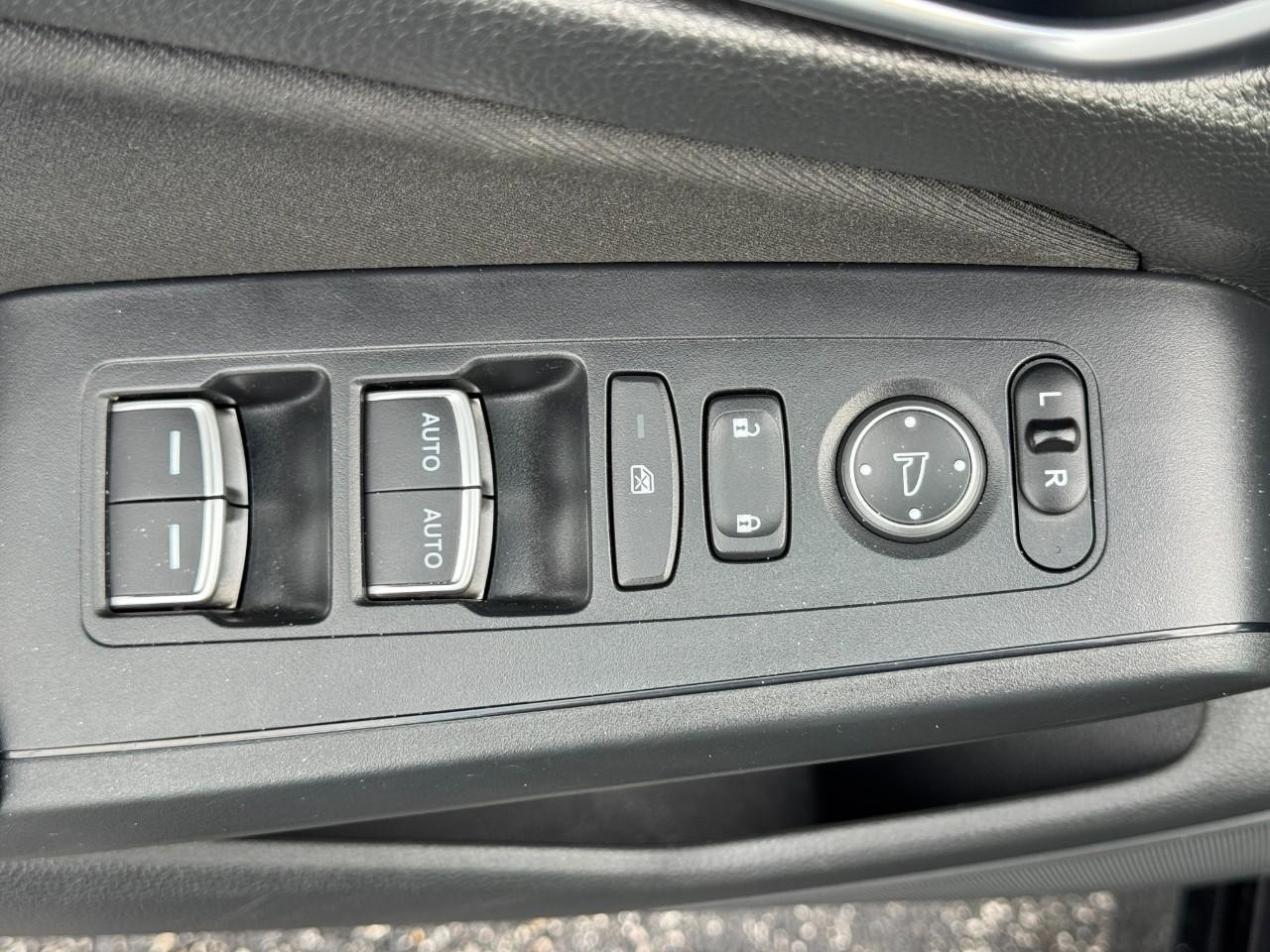 Honda Civic Sedan Vehicle Full-screen Gallery Image 19