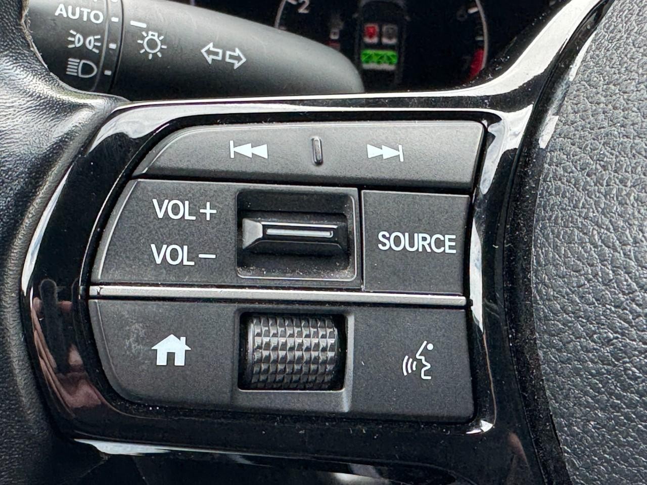 Honda Civic Sedan Vehicle Full-screen Gallery Image 20