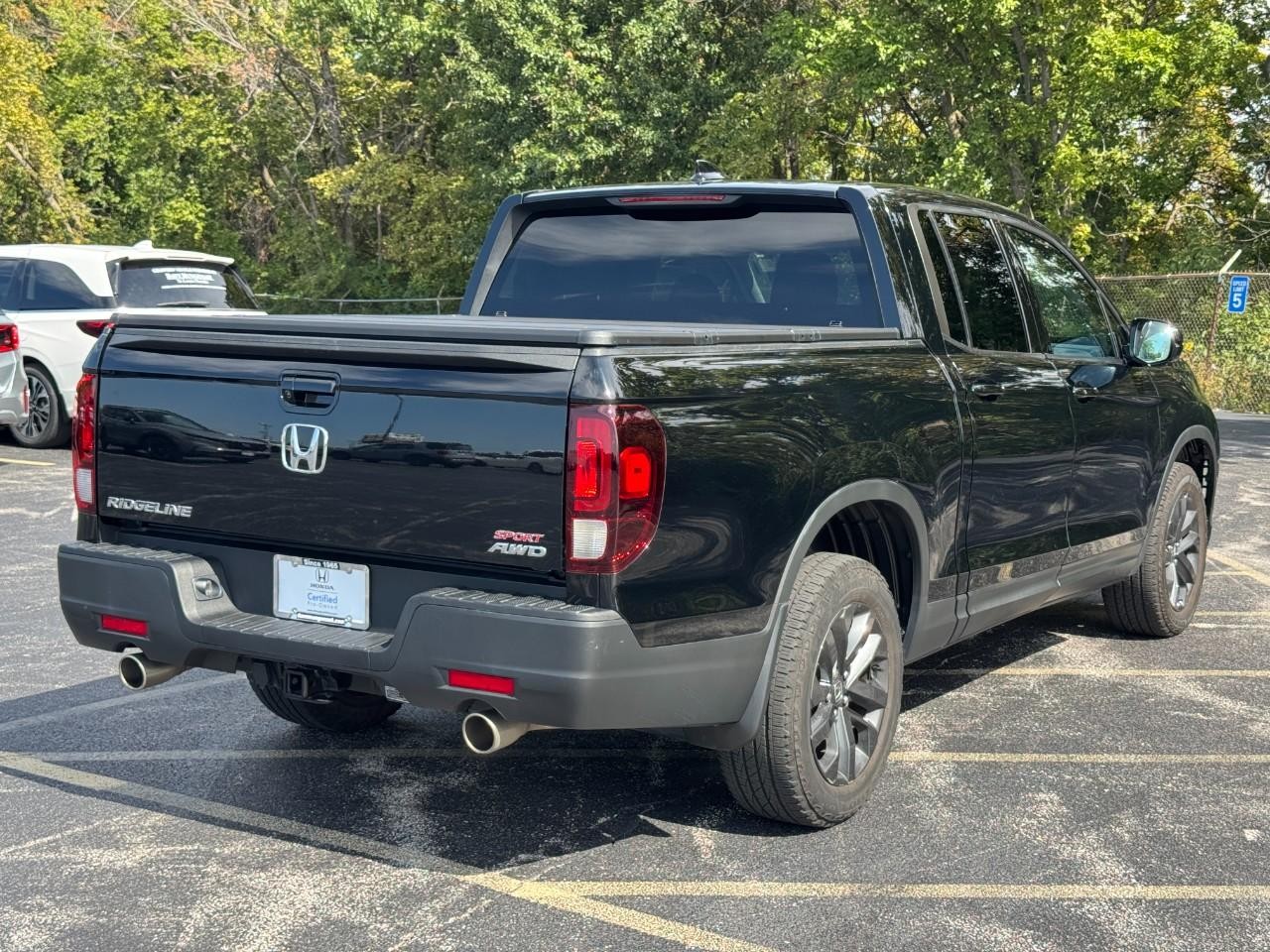 Honda Ridgeline Vehicle Full-screen Gallery Image 04