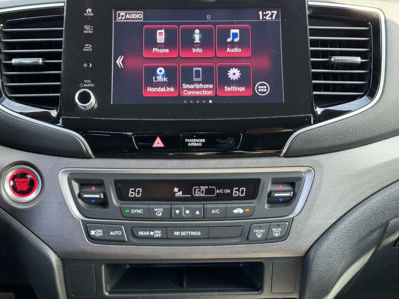 Honda Ridgeline Vehicle Full-screen Gallery Image 15