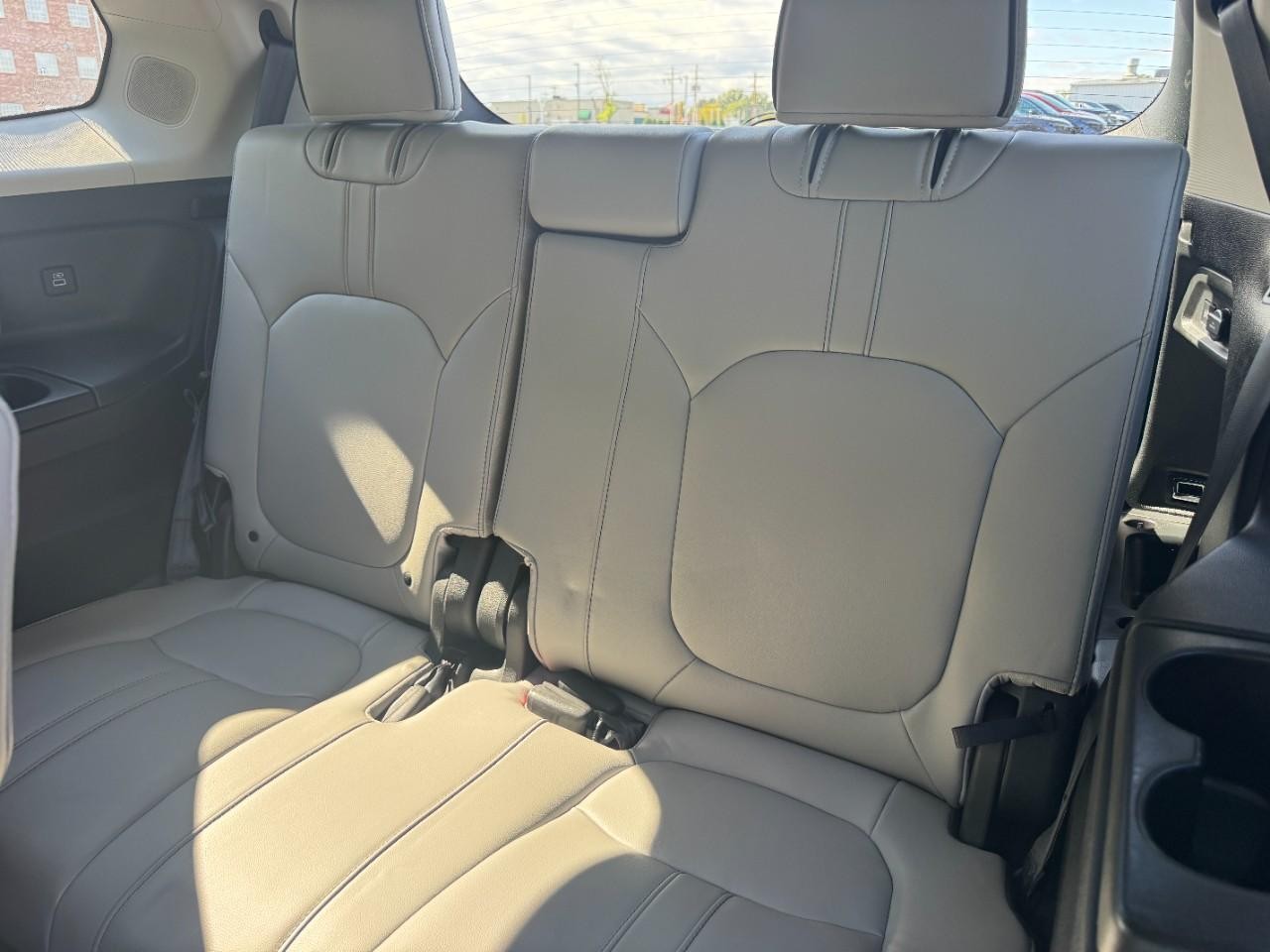 Honda Pilot Vehicle Full-screen Gallery Image 12