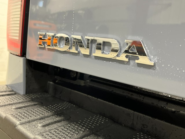 Honda Ridgeline Vehicle Full-screen Gallery Image 08