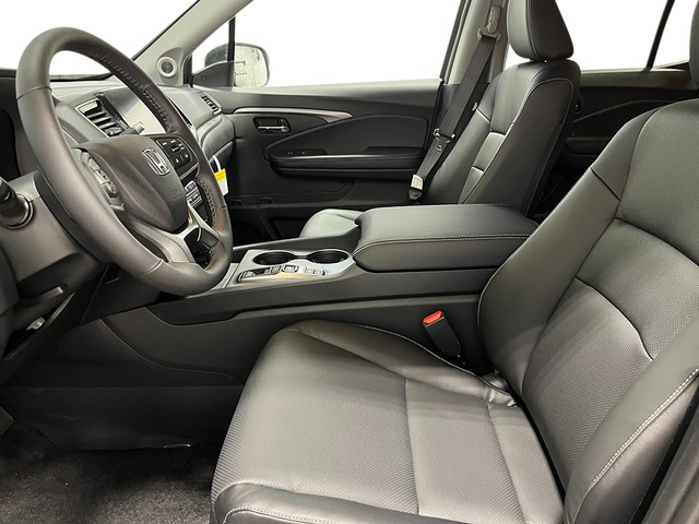 Honda Ridgeline Vehicle Full-screen Gallery Image 16
