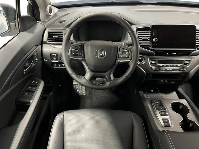 Honda Ridgeline Vehicle Full-screen Gallery Image 25