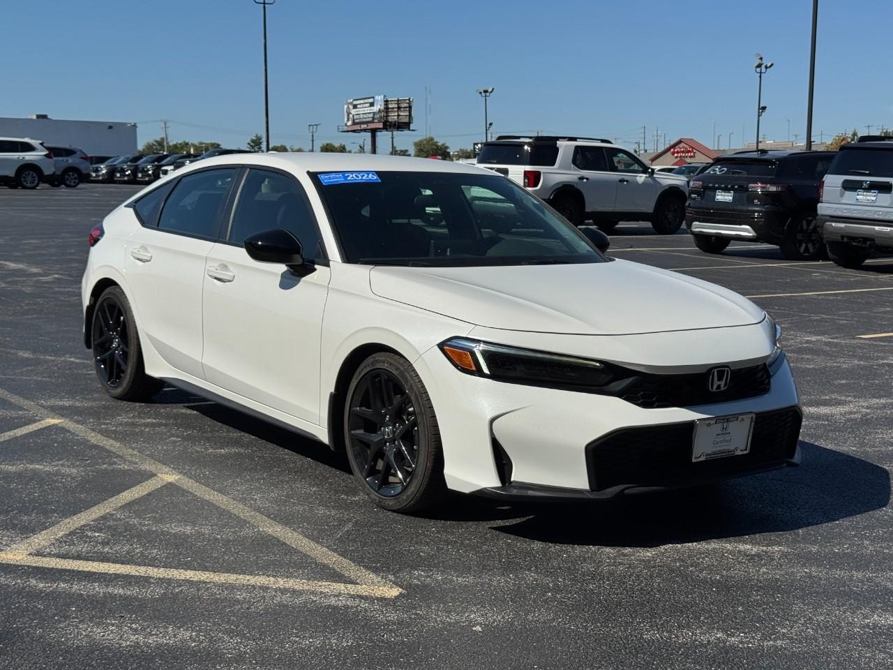 Honda Civic Hatchback Vehicle Full-screen Gallery Image 02