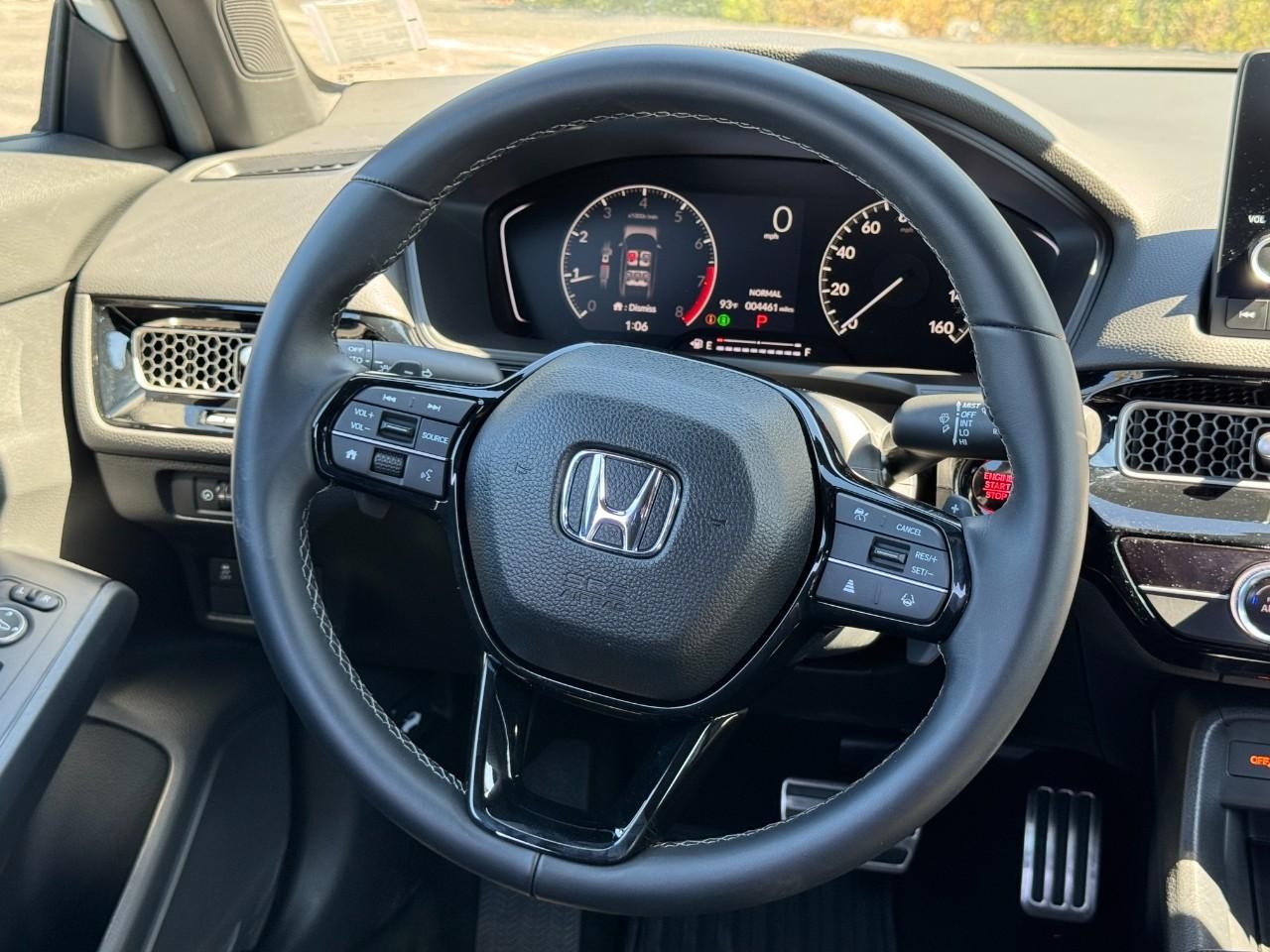 Honda Civic Hatchback Vehicle Full-screen Gallery Image 14