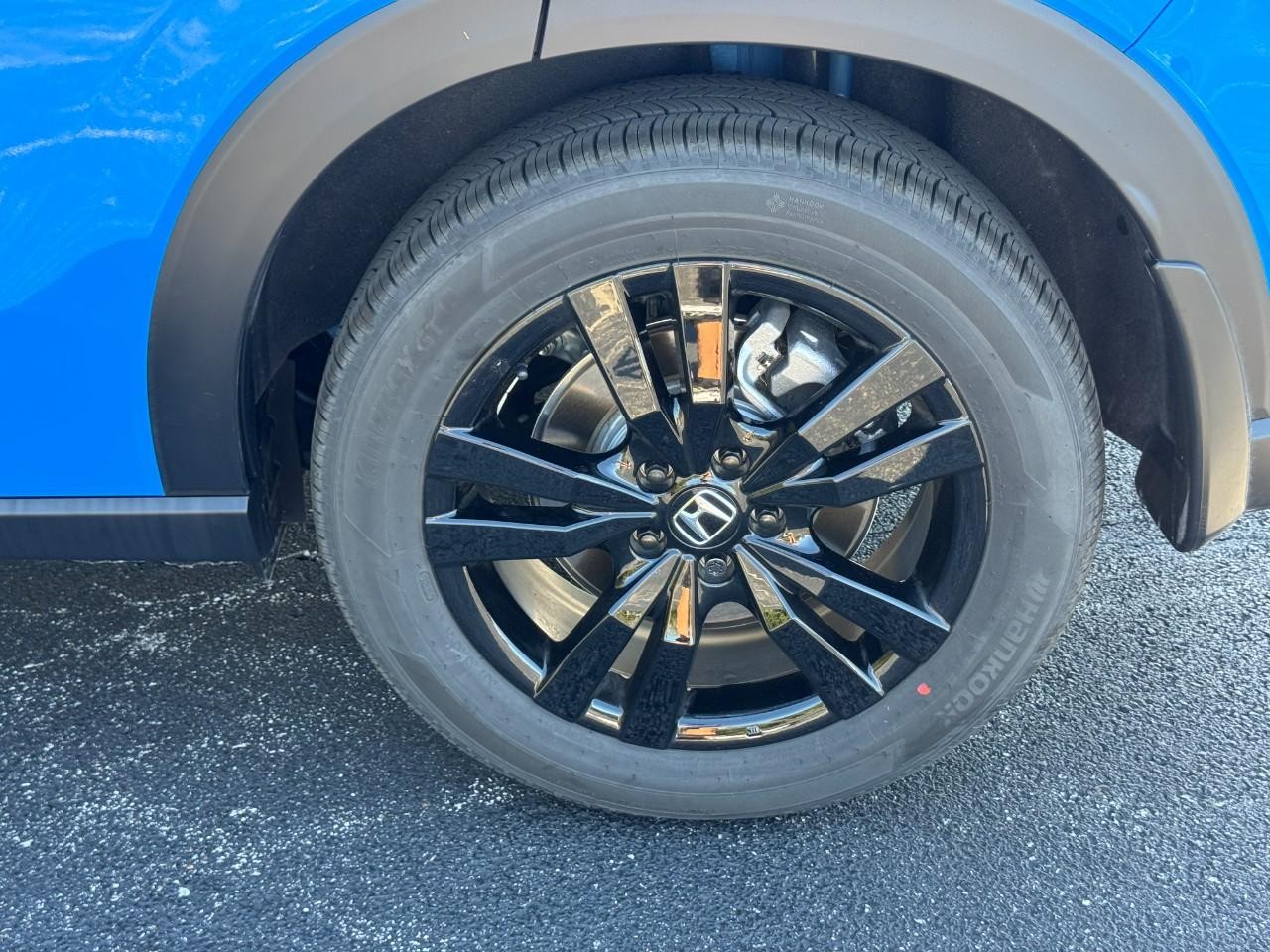 Honda HR-V Vehicle Full-screen Gallery Image 09