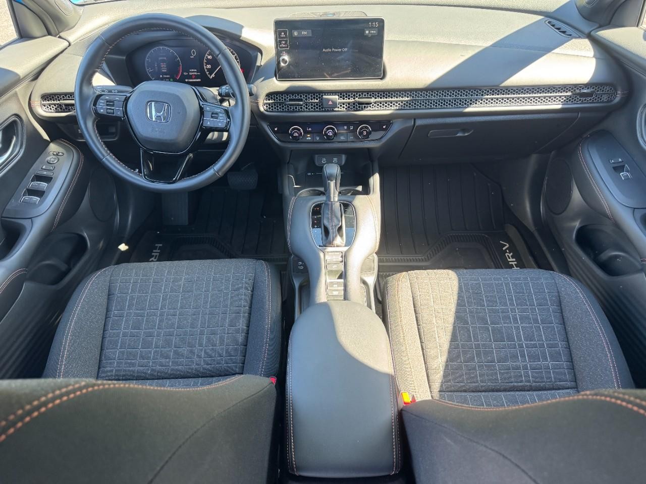 Honda HR-V Vehicle Full-screen Gallery Image 13