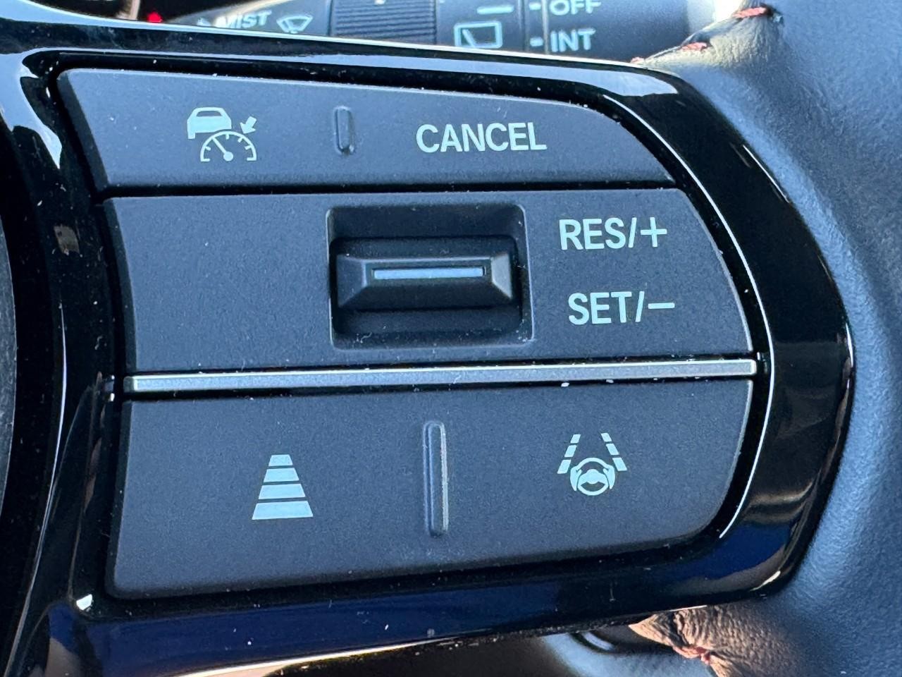 Honda HR-V Vehicle Full-screen Gallery Image 21