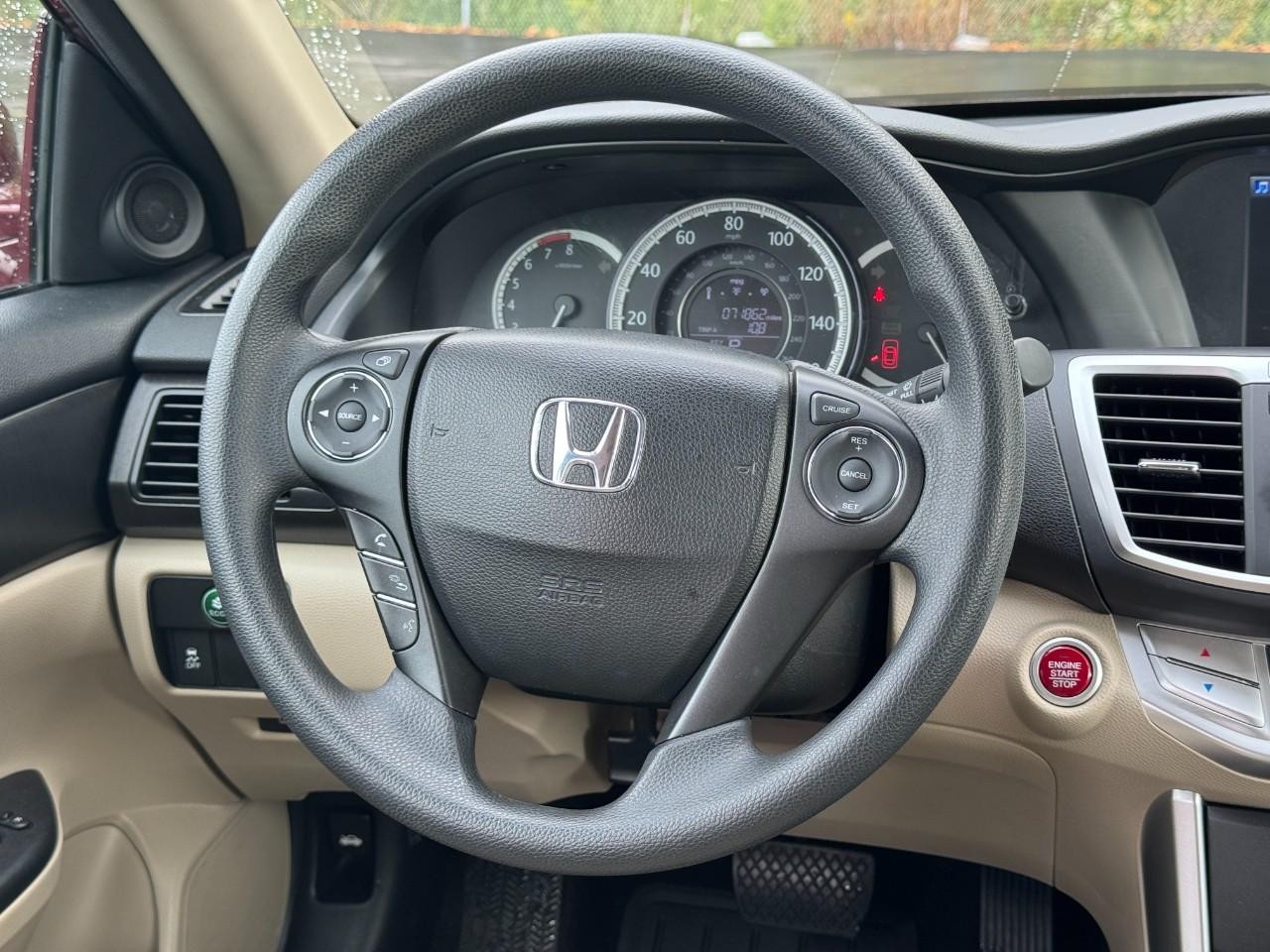 Honda Accord Sedan Vehicle Full-screen Gallery Image 13