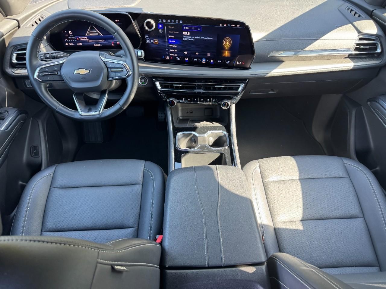 Chevrolet Traverse Vehicle Full-screen Gallery Image 13