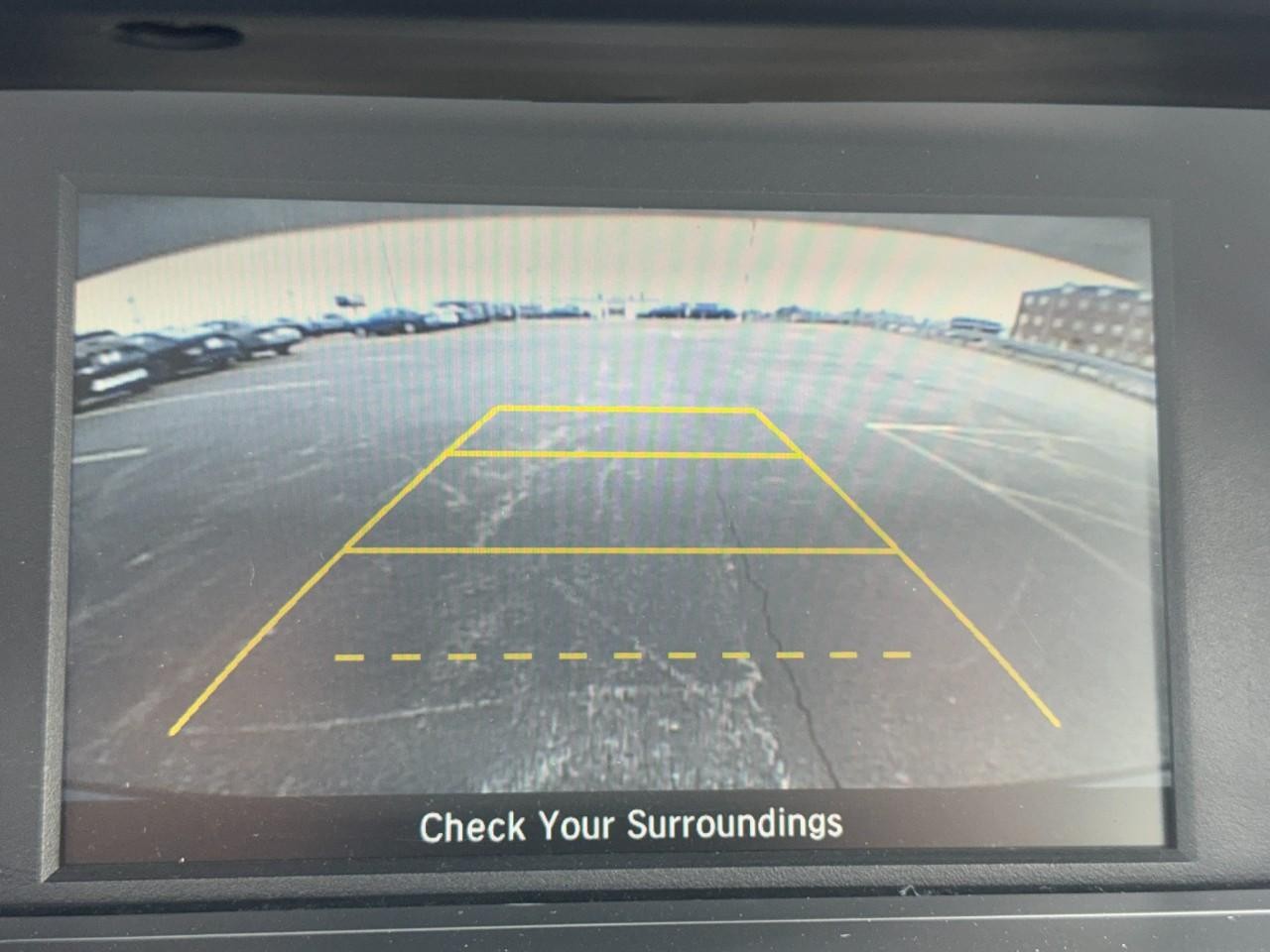 Honda Accord Sedan Vehicle Full-screen Gallery Image 23