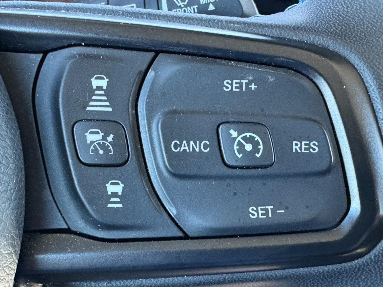 Jeep Wrangler 4xe Vehicle Full-screen Gallery Image 20