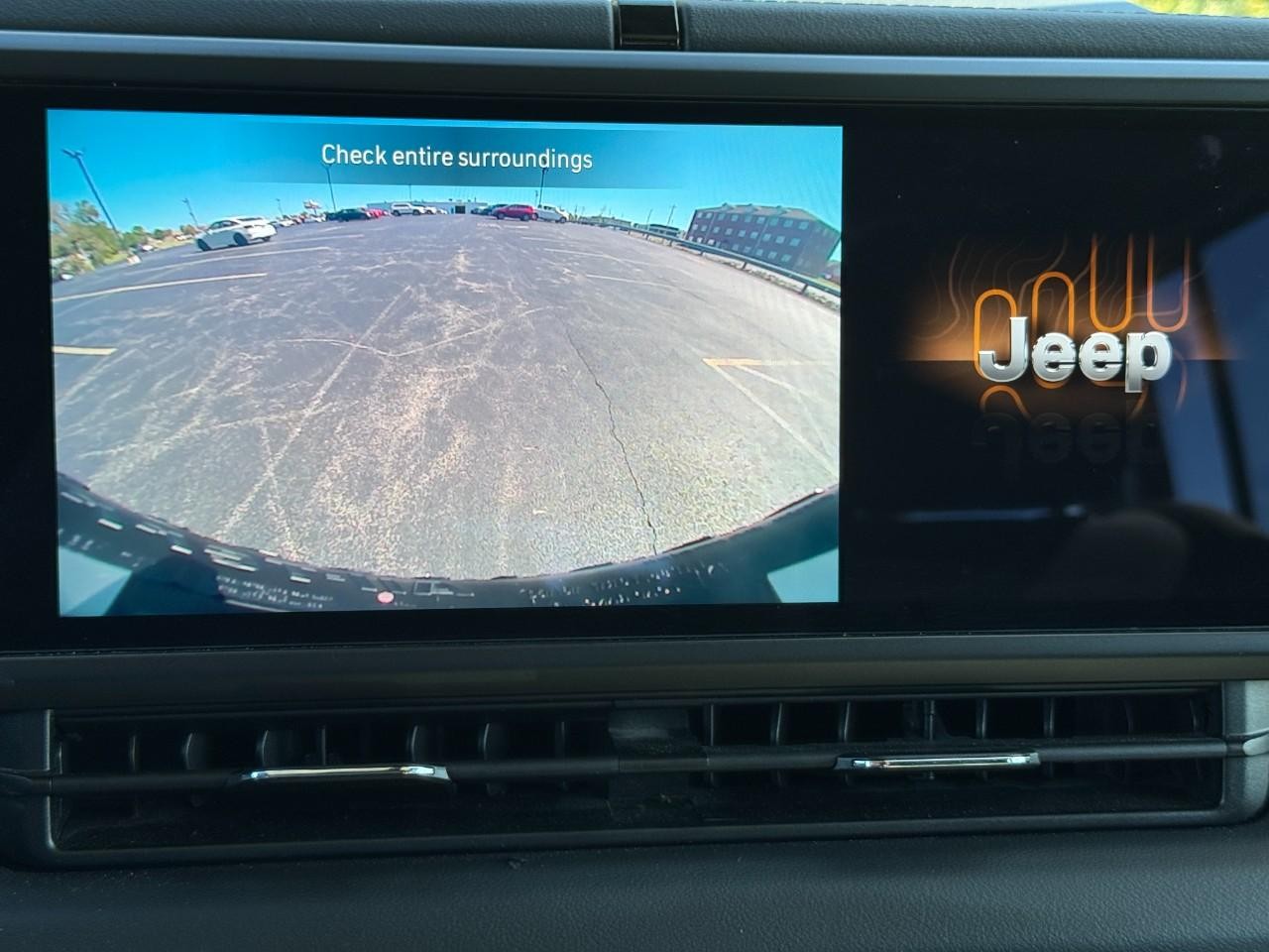 Jeep Wrangler 4xe Vehicle Full-screen Gallery Image 22