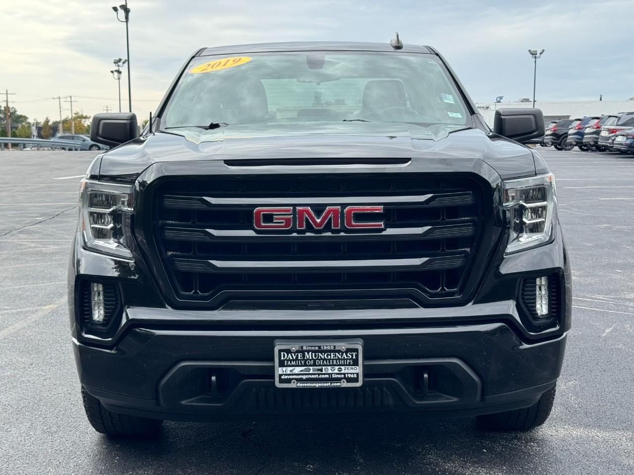 GMC Sierra 1500 Vehicle Full-screen Gallery Image 10