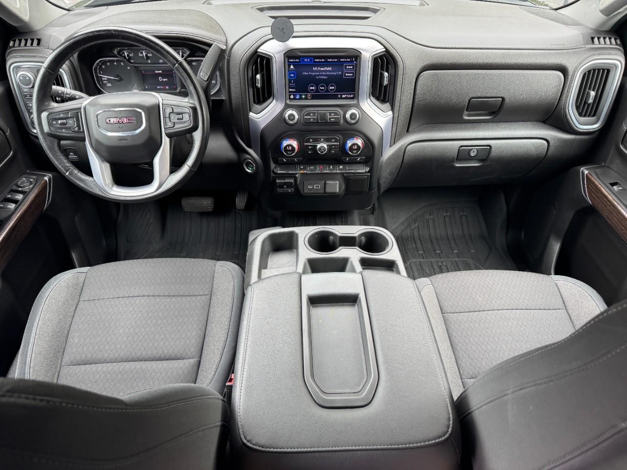 GMC Sierra 1500 Vehicle Full-screen Gallery Image 12