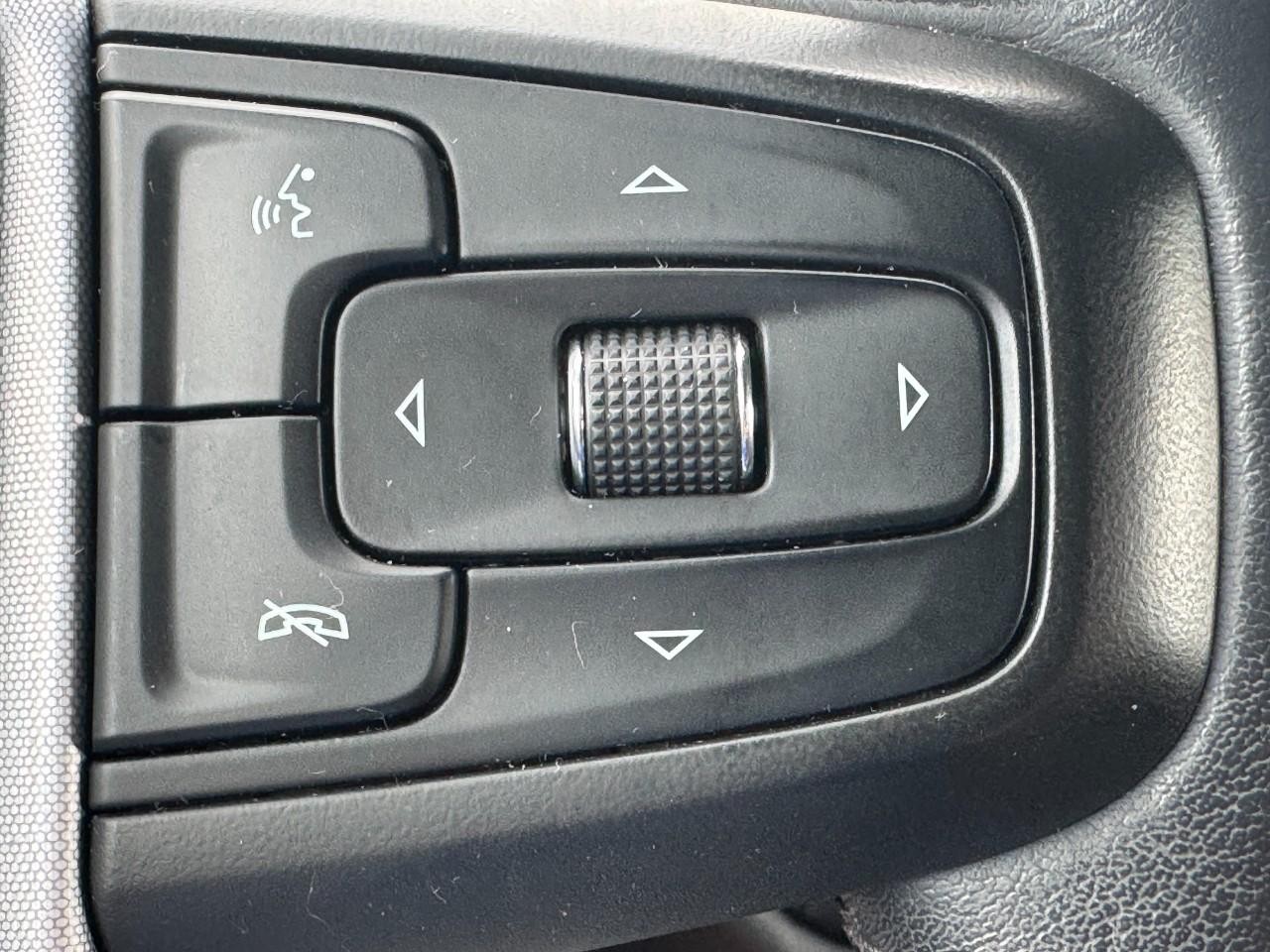 GMC Sierra 1500 Vehicle Full-screen Gallery Image 19