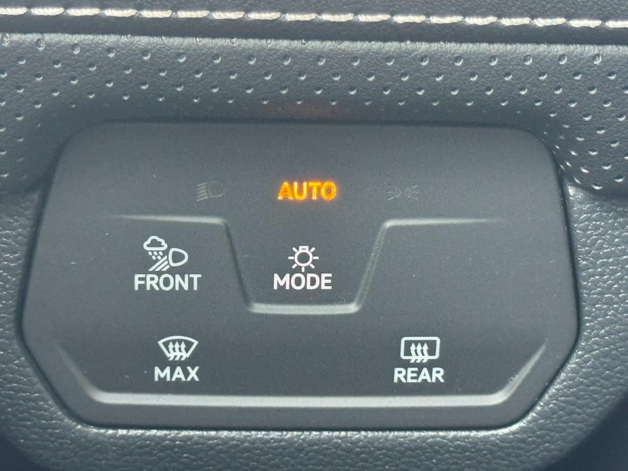 Volkswagen Atlas Vehicle Full-screen Gallery Image 21