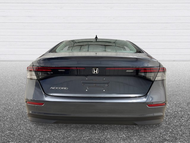 Honda Accord Sedan Vehicle Full-screen Gallery Image 05